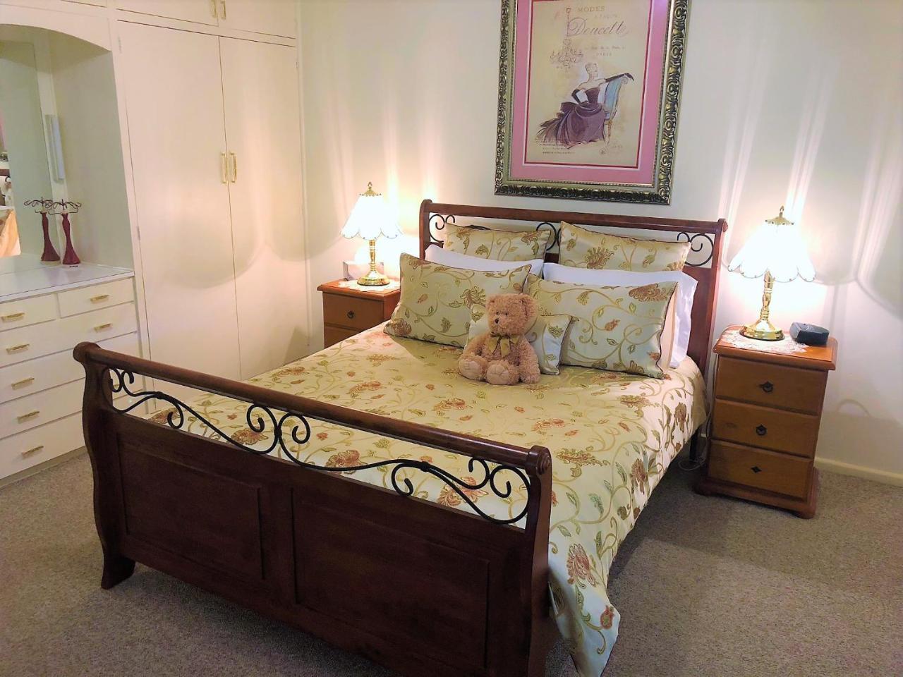 רותרגלן Admurraya House Bed & Breakfast מראה חיצוני תמונה